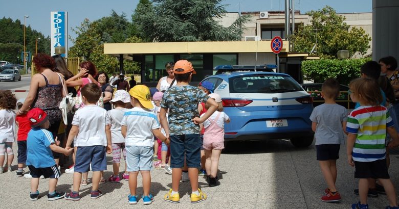 CAMPOBASSO - I bambini della Scuola dell’Infanzia di via Tiberio in visita alla Questura