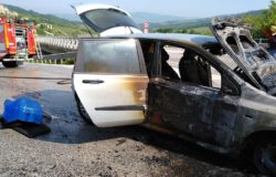 CRONACA - A fuoco un'auto alimentata a gas, illeso il conducente