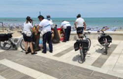 Polizia locale, controlli sulle spiagge, sequestrata, merce contraffatta