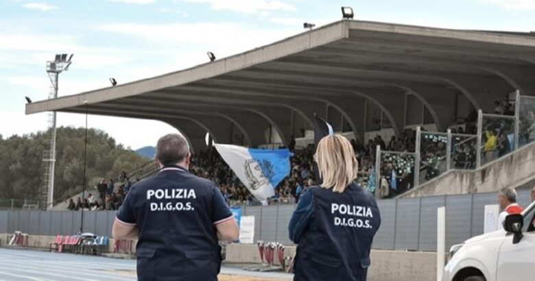 fumogeni, striscione, Lancellotta, Isernia, denunciati, tifosi